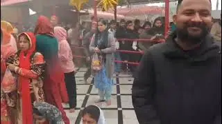 A Divine Start: Devotees Queue Up at Bahu Fort's Bawe Wali Mata Temple on New Year&rsquo;s Day.