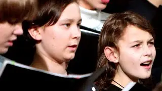 Хор мальчиков Cantus - As Dew In Aprille; This Little Babe; In Freezing Winter Night (Б.Бриттен).