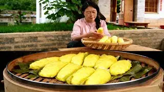 新磨嫩浆裹青叶，柴火蒸制包谷粑粑，一口咬开满是山野的甜香#美食#农村美食#农村生活