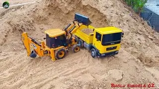 Я строю джунгли в мини-городе, используя радиоуправляемый трактор 🚜 Выращиваю растения 🌱 с помощь...