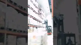 Work in a cold storage #reachtruck #forkliftoperator #ColdStorage
