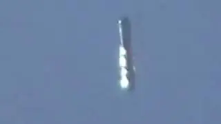 ASTONISHING Cigar Shaped UFO 2013 stabilized and zoomed