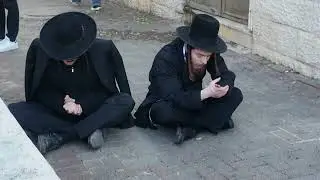 קטע מצחיק בהפגנה ליד לשכת הגיוס