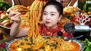 Spicy Noodles ASMR MUKBANG beautiful Girl Eating Noodles very delicious so spicy 