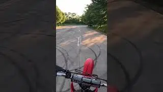 CRF50 wheelie & swerves 🍎  #bikelife #50stunt #wheelie