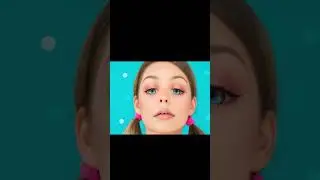 Sie steckte ihre Hand ganz in ein Glas Nutella!
