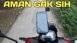 Is it safe to use a cellphone in a motorcycle holder when driving #hondaadv160
