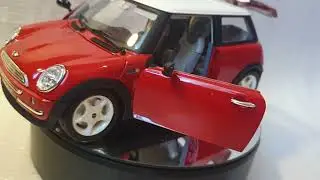 MINI Cooper 2001 1/18 Bburago