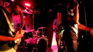 Top $ Raz & The Minority Report perform No Tears