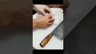 Let me show you guys the agility of Chinese chef&rsquo;s knives for cutting a fish!