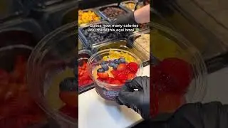 Making a custom a&ccedil;a&iacute; bowl in our Shoreditch store 🫐🇧🇷 #superfoodpilatewellness #food #fypシ