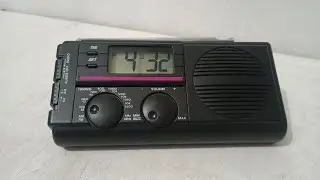 DIGITAL CLOCK RADIO 
