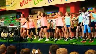 Die 4a Klasse Großpetersdorf nimmt Abschied von der Volksschule