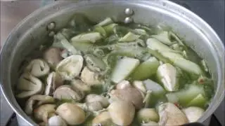 how to cook bamboo shoot curry ( gaeng nor mai )