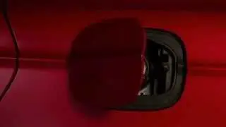 Easy Fuel&reg; capless fuel filler | Ford How-To Video
