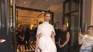 Inside look at style and tech at 2016 Met Gala