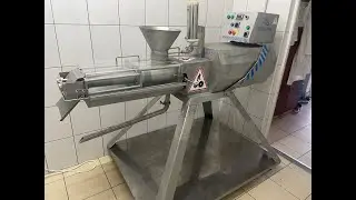 Predator 2.0 &ndash; Industrial Cold Press Machine for Herbs, Roots and Vegetables
