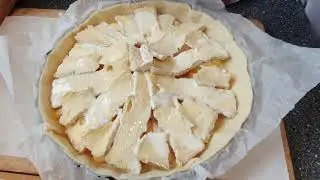 TARTE AUX POMMES ET AU CAMEMBERT !