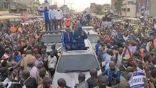 Raila drives crowd crazy in kitengela