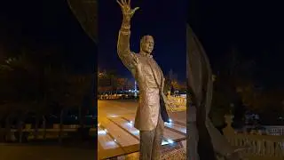 Musical Statue on the Boulevard #InteractiveMusic #AzerbaijaniCulture #MuslimMagomayev