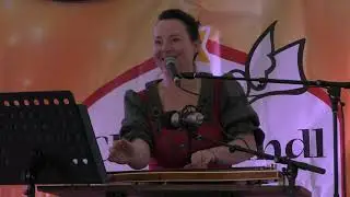 RuthAnna Lindemeir with Lena S&ouml;nser - Zither Kristkindlmarkt Berlin Kitchener 2018-12-9