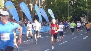 Gesamteinlauf Ziel J.P. Morgan Corporate Challenge Lauf - Alle Sieger und Hauptfeld im Ziel #JPMCC