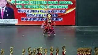 Nok elif Lomba lari topeng di gedung seni dan budaya Indramayu