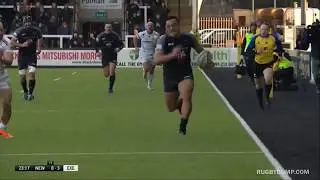 Sinoti Sinoti step from another planet on way to try