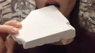 Dry chalk Asmr 🤤chalk eating