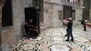 POLIZIA ARRESTA MAGREBINO CHE MINACCIA OSTAGGIO AL DUOMO DI MILANO