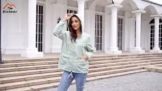 Women's Lightweight Pocket Raincoat Waterproof Windbreaker Hooded Jacket Packable