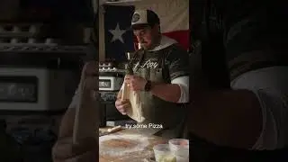 The best Pizzas on the Keveri H1  #keveri #cooking #food #keverih1#pizza #brisket #outdoorcooking