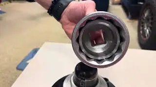 BRAID&rsquo;s Center Lock Adapter Nut Lock System