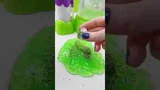 Mini Dill Pickle Squishy!
