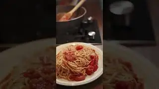 Spaghetti Tomato. #food  #italy #bbqchef #shortvideo #socialmedia #foodblogger #foodie  #foodlover