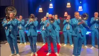 Eres tú tijdens het Seniorencarnaval van de Eileuvers.