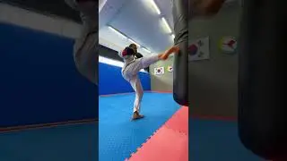 Crazy Kicks