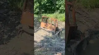 Got the dozer stuck in the pond! #stuckinthemud #bulldozer #internationalharvester #case #fyp