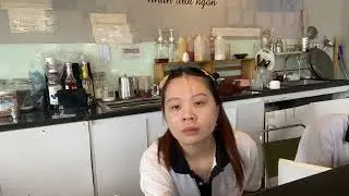 Pretty Girl in the Corner Caf&eacute;