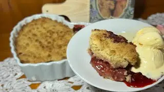 Strawberry Crumble