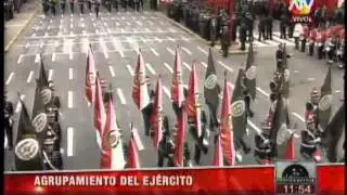 Presidente Ollanta vibró, cantó y gozó con el paso de la EMCH durante el Desfile Militar