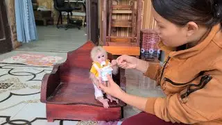 Tini the monkey eating yogurt is so cute!
