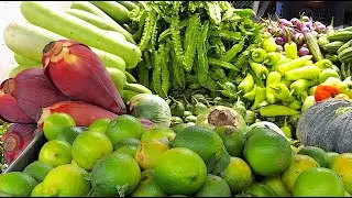 Yes conflict happened in border🕊🕊daily market in Phnom Penh Cambodia🍝🍝street food🦀🦀best things to do