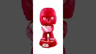 Funko Pop Star Wars Chewbacca Pink Valentine Day Out of Box 360 Close Up