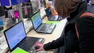 No sign of end to slump in PC sales - economy