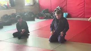 BJJ - SOLO Drill - Sit through to scarf hold