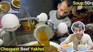 Footpath Food | Famous Beef Bone Yakhni | Chicken Corn Soup | Naya Golimaar | Food Street Karachi