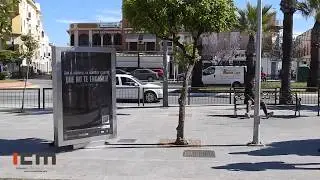 Mupis publicitarios (Mobiliario Urbano como Punto de Información) de acero inoxidable.