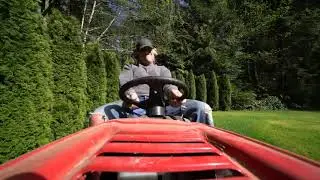 BYDALEK RIDING LAWNMOWER