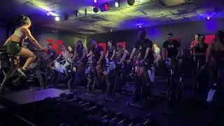 Aula de bike indoor - indoor cycling - não é spinning - ride 45 min 